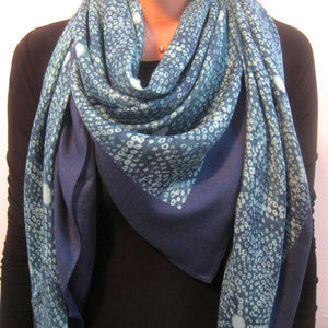 Large square shibori pattern scarf with border